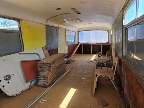 BUS (5)