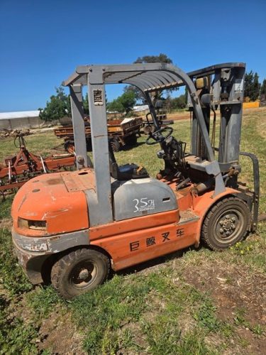 FORKLIFT (3)