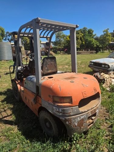 FORKLIFT (6)