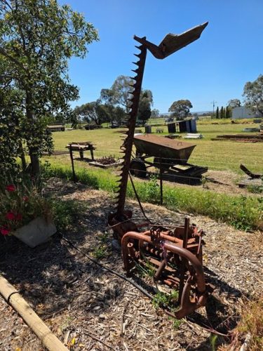 GARDEN ART (9)