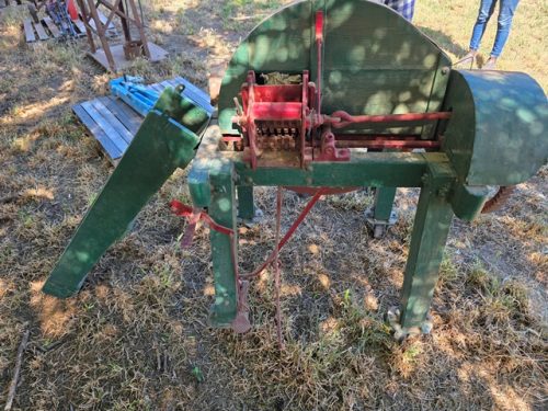 RESTORED CHAFF CUTTER ADELAIDE NO 1 (2)